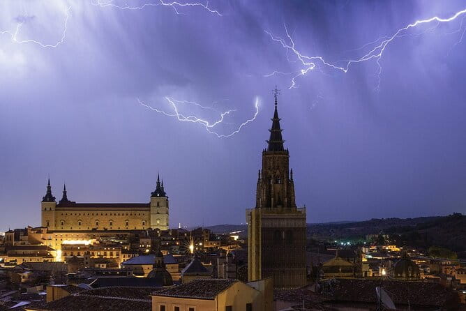 Night Guided Tour of Magical Toledo - An In-depth Look at the Toledo Night Tour