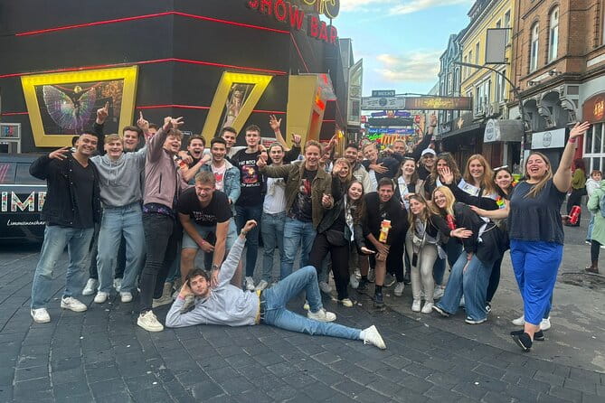 Night PubCrawl Tour in Hamburg - Shots and Party! - Key points / Takeaways