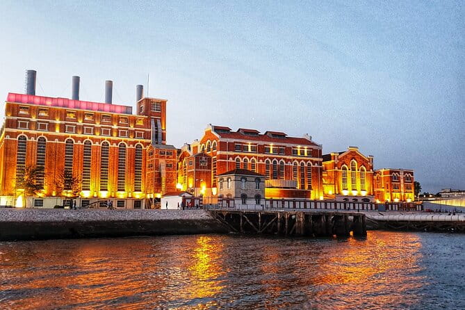 Night Sailing - MOONLIGHT Boat Tour -Exclusive Lisbon City Lights - Practical Tips for Booking