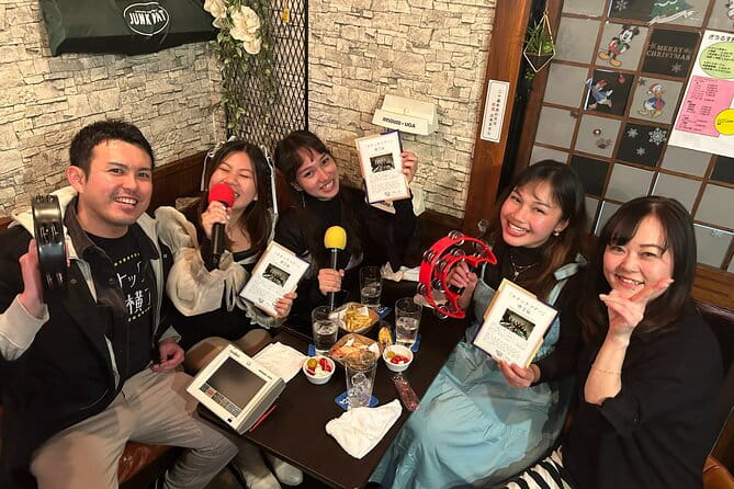 Night Tour in Tokyo Shimbashi With Bar Drinks and Local Guide - Traveler Information