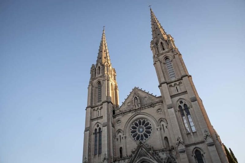 Nîmes: Express Walk with a Local in 60 minutes - FAQ