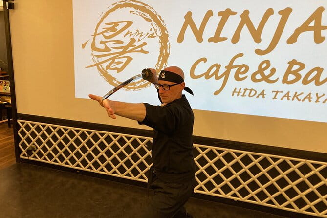 Ninja Experience in Takayama - Basic Course - Ninja Techniques and Demonstrations