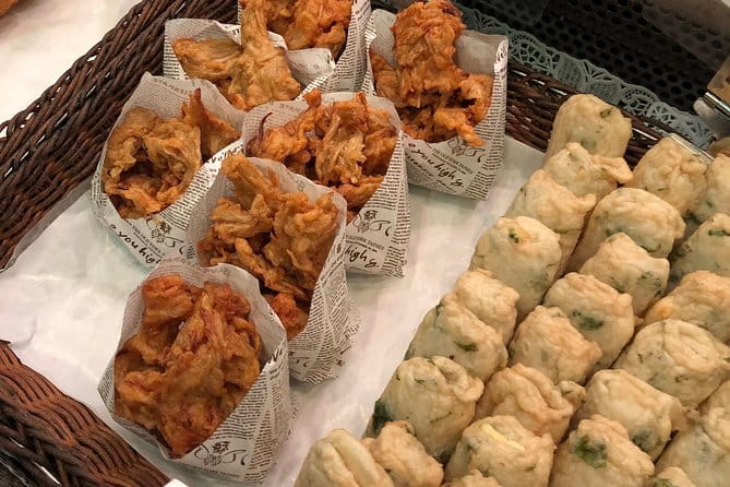 Nishiki Market Walking Food Tour With Local Guide - Accessibility and Meeting Information