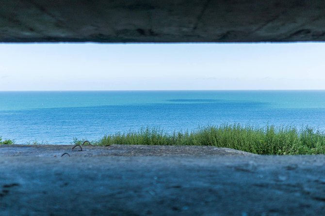 Normandy D-Day Small-Group Day Trip With Omaha Beach, Cemetery & Cider Tasting - Lunch at Local Restaurant