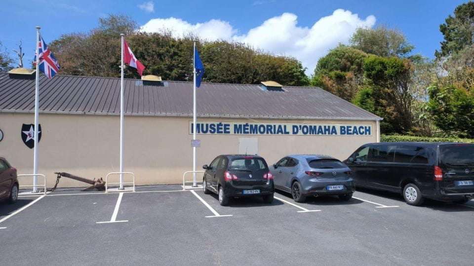 Normandy DDAY Beaches: Private Round Transfer From Paris - Experienced Drivers