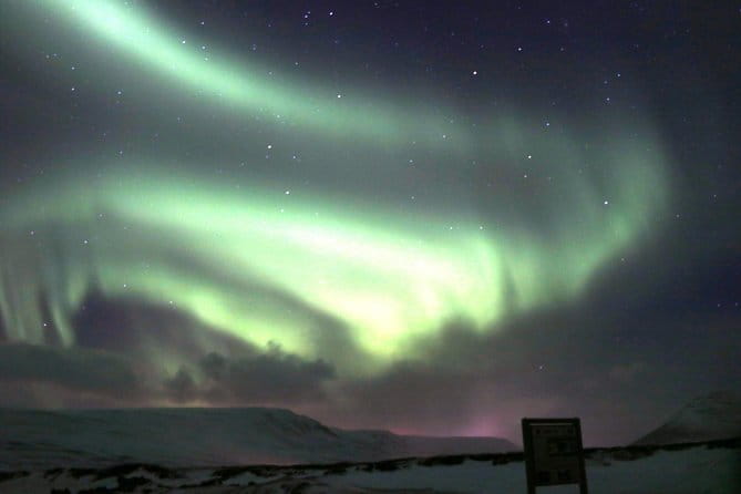 Northern Lights 4x4 Jeep/van Tour from Akureyri - An In-Depth Look at the Northern Lights 4x4 Jeep Tour