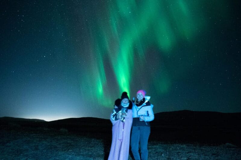 Northern Lights in Mini Bus, Photos, Hot Cocoa and Pastries - Key Points / Takeaways
