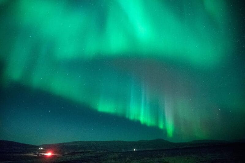 Northern Lights in Mini Bus, Photos, Hot Cocoa and Pastries - Practical Tips for Your Northern Lights Tour
