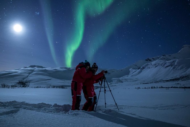 Northern Lights Tour From Tromsø - Guided Excursion Experience
