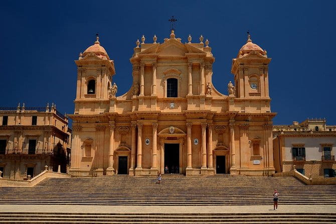 Noto Private Tour from Syracuse with sicilian "Arancino" - A Deep Dive into the Experience