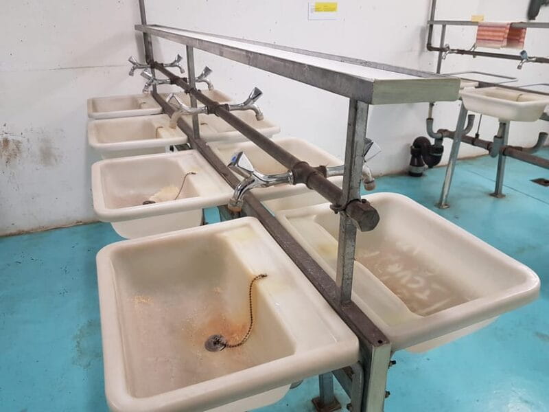 Nuremberg: Nuclear Bunker in Main Railway Station - Experiencing the Living Quarters