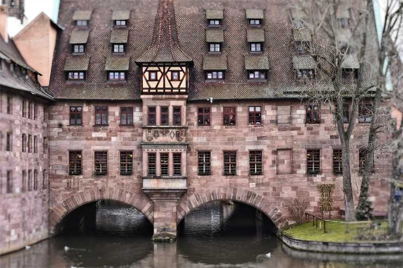 Nuremberg - Old town Historic Walking tour - Crossing the Fleisch Bridge: Renaissance Style and River Views