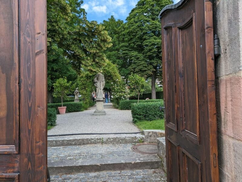 Nuremberg: St. Johannis Friedhof &Hesperidengärten IN GERMAN - What To Expect: A Walk Through History, Art, and Nature
