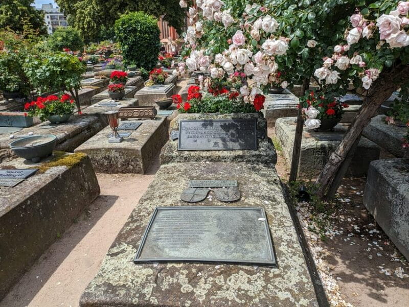 Nuremberg: St. Johannis Friedhof &Hesperidengärten IN GERMAN - Who Will Love This Tour?