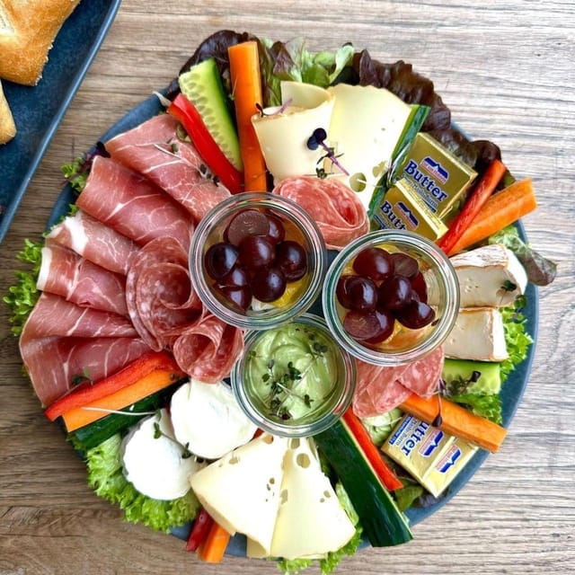 Nuremberg's Mystery Morning: Breakfast & Escape Game - Catching Hektor: The Heart of the Adventure