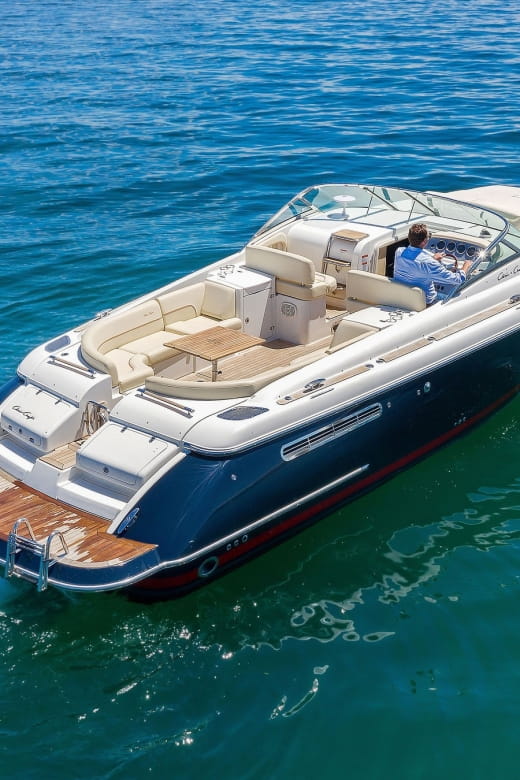 NYC: Statue of Liberty Private Sightseeing Yacht Tour - Attractions and Landmarks