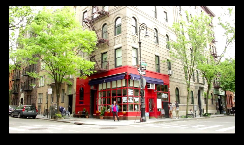 NYC: Virtual Friends Tour (On Location Tours) - Bloomingdales and Saks 5th Avenue