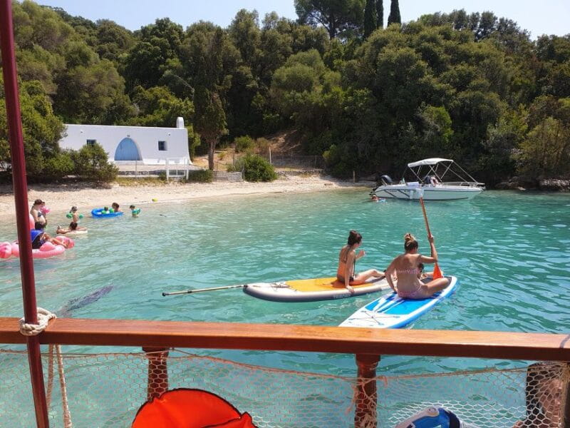 Nydri: Island-hopping Boat Cruise with Lunch and Drinks - Key Points / Takeaways