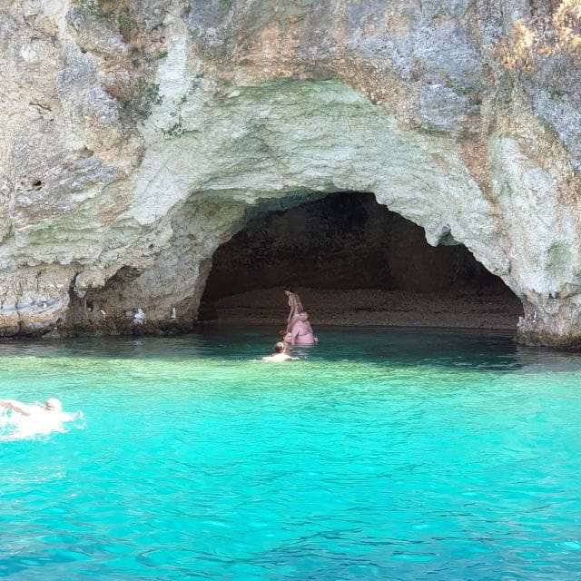 Nydri: Island-hopping Boat Cruise with Lunch and Drinks - Exploring Lefkada’s Coastline: What the Itinerary Offers