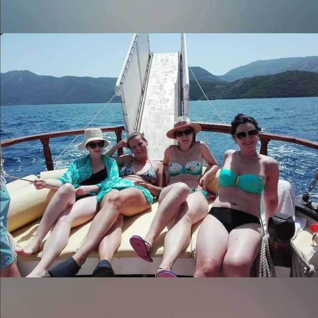 Nydri: Relaxing Daily Cruise With Lunch and Drinks - Exploring Lefkada’s Hidden Gems on a Relaxing Cruise