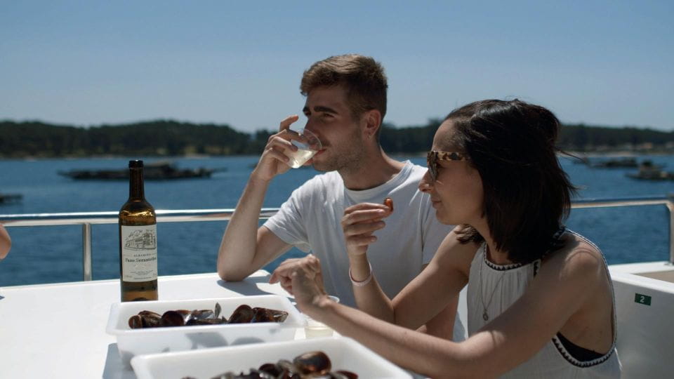 O Grove: Boat Tour at the Arousa Estuary With Mussel Tasting - Accessibility Features