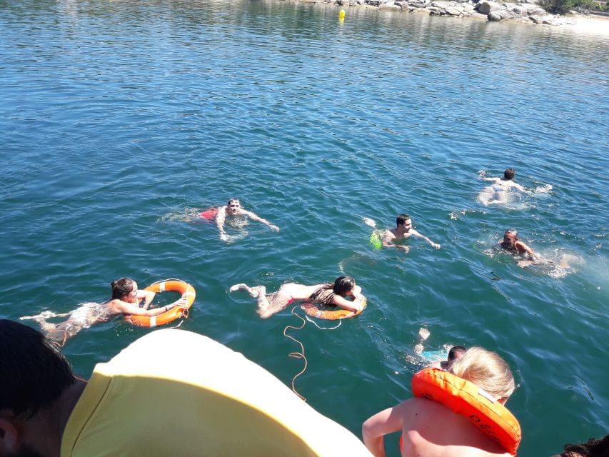 O Grove: Ría De Arousa Catamaran Tour With Seafood Lunch - Customer Experience and Feedback