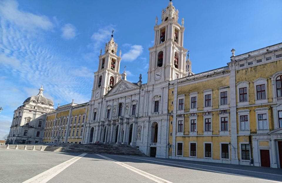 Óbidos Nazaré & Mafra National Palace Private Tour From Lisbon - Visiting Mafra National Palace
