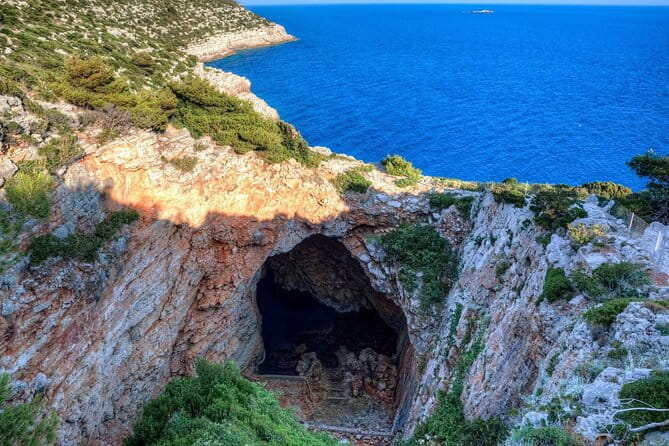 Odysseus Cave Private Yacht Excursion from Korcula - Approaching the Odysseus Cave: A Limestone Wonderland