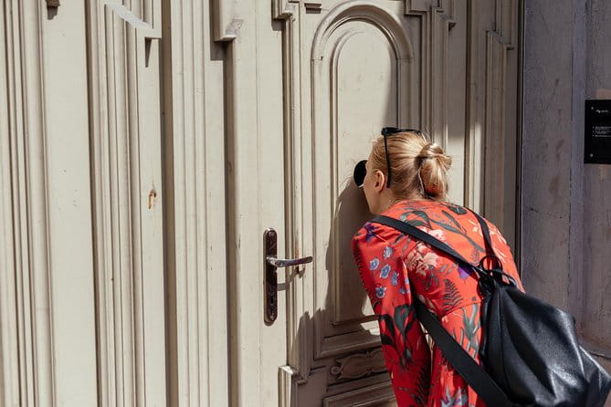 Off the Beaten Track in Warsaw: Private City Tour - A Closer Look at the Itinerary: What to Expect