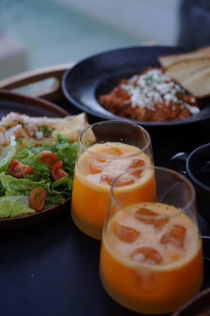 Oia: Retreat Infinity Pool Ticket with Sea and Sunset Views - An Overview of the Experience