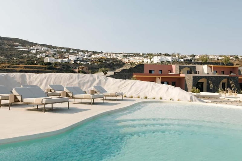 Oia: Retreat Infinity Pool Ticket with Sea and Sunset Views - Practical Tips for Your Visit