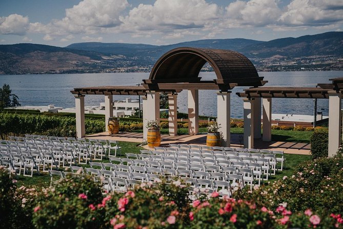 Okanagan Deluxe Wine Toasting Tour - Tasting Experience
