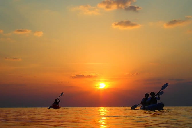 [Okinawa Miyako] [Evening] Twilight in the Sea of Silence... Sunset SUP / Canoe - Capturing the Breathtaking Moments