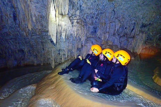 [Okinawa Miyako] Mysterious! Ryugu Miyagi Exploring! Pumpkin Limestone Caving - Discovering the Pumpkin Limestone Cave