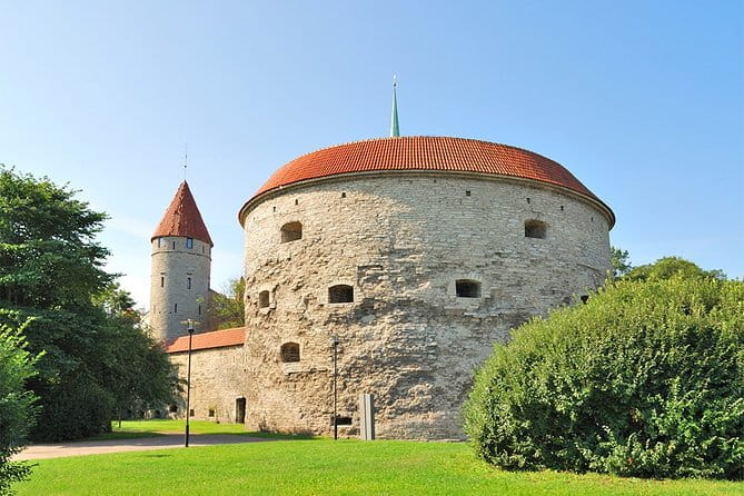 Old and Nowaday Tallinn Driving and Little Walking Private Tour - Practical Tips for Making the Most of This Tour