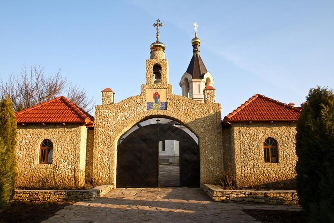 Old Orhei Cave Monastery (Traditional Lunch Including) - Key Points