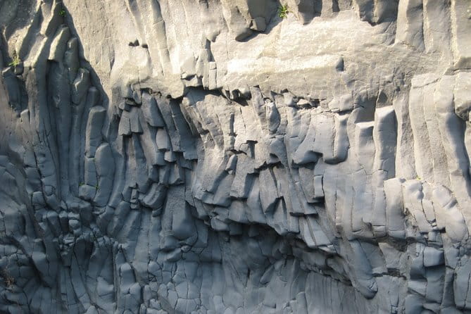 Old Sicily discovery and Etna wine tasting tour from Taormina - FAQ