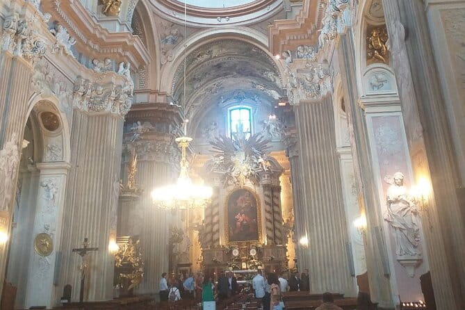 Old Town of Krakow and Wawel in Russian - Who Will Love This Tour?