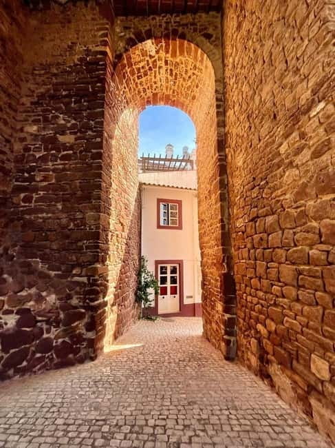 Olhao: Visit to an orange grove, and Silves, orange capital - Who Would Love This Tour?