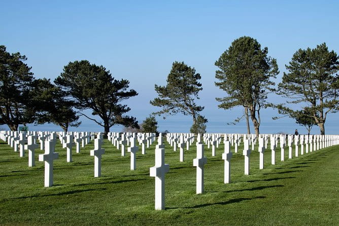 OMAHA Beach - Day trip from Paris to Normandy in a small group (3/7 pax) - The Sum Up