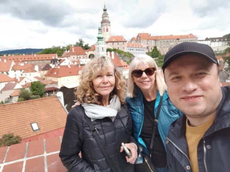 One-day private guided trip to Cesky Krumlov with Mike - Exploring the Charm of Cesky Krumlov: A Day in a Fairy-Tale Town