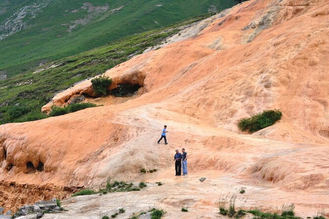 One day Tour in Kazbegi Mountains - Skiing and Scenic Views at Gudauri