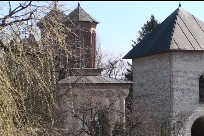 One-Day Vlad the Impaler Royal Court Private Tour from Bucharest - Practical Tips for Your Day Trip