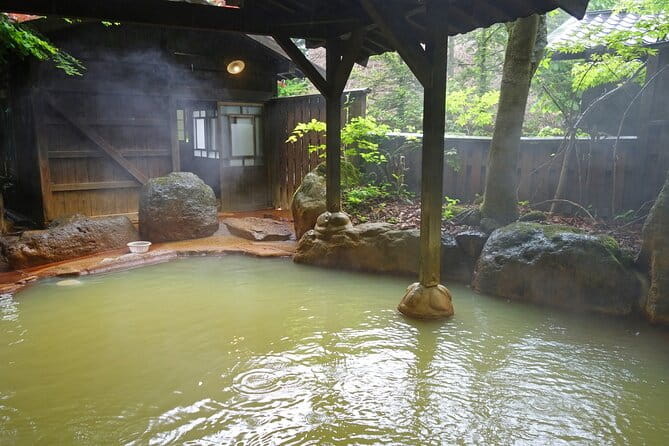 One-way Bus From Hirayu to Kawaguchiko - Guided Tour and Sightseeing