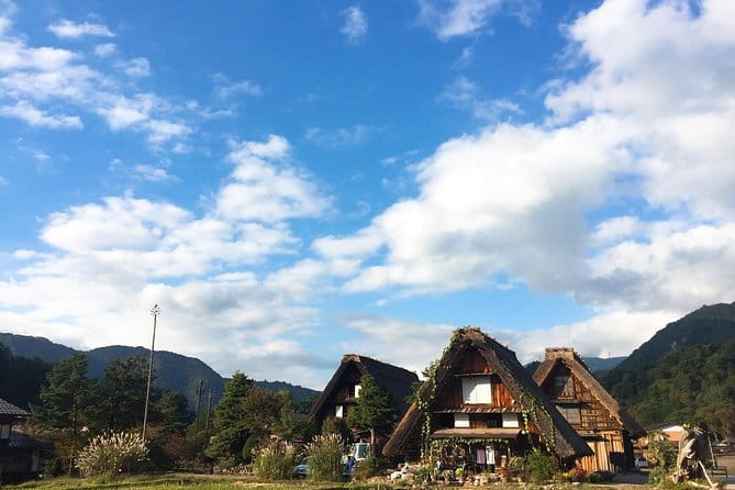 One-Way Bus From Takayama to Osaka via Shirakawago - Booking and Pricing Information