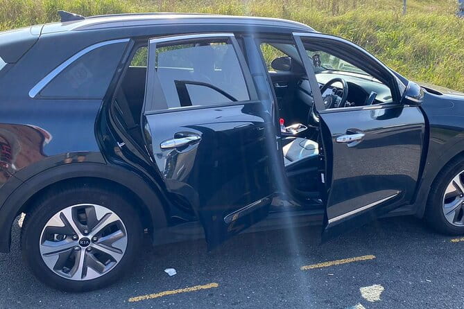 One Way Taxi Transfer from Heathrow Airport to Gatwick Airport - Cost and Value