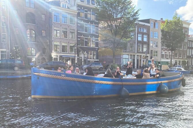 Open Dutch Boat! Silent electric drive. Nice cosy boat ride... - Key points / Takeaways
