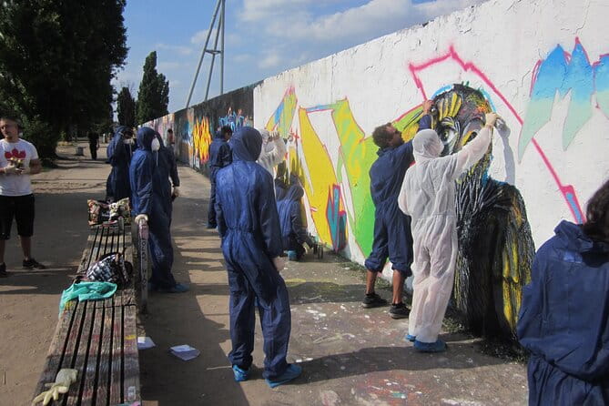 Open graffiti workshop in the Mauerpark in Berlin - What To Expect: Practical Details and Tips