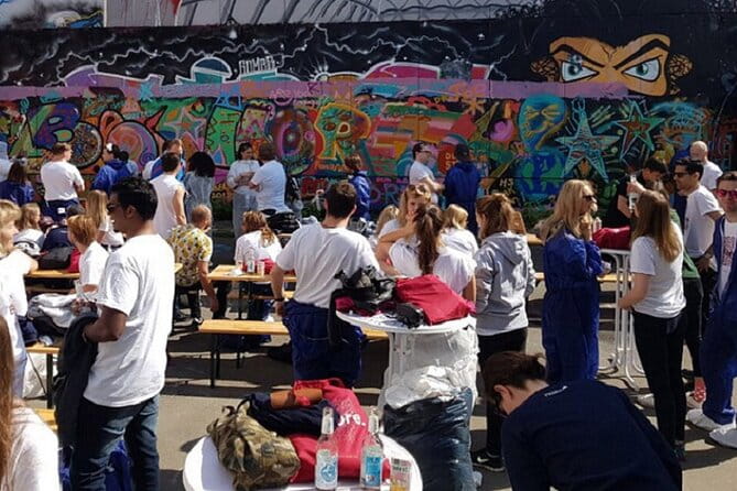 Open graffiti workshop in the Mauerpark in Berlin - Who Will Love This Experience?