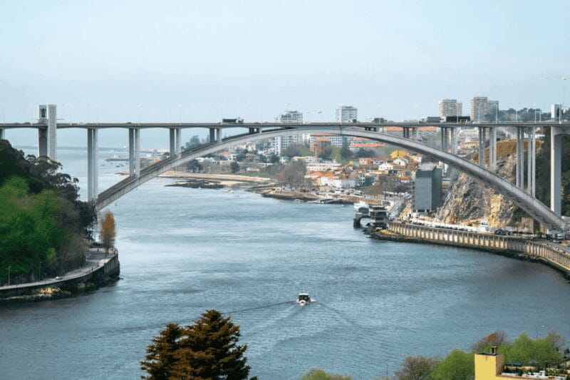Oporto Tuk Tuk Tour: Among bridges and mysteries - 1.30h - Who Should Consider Other Options?